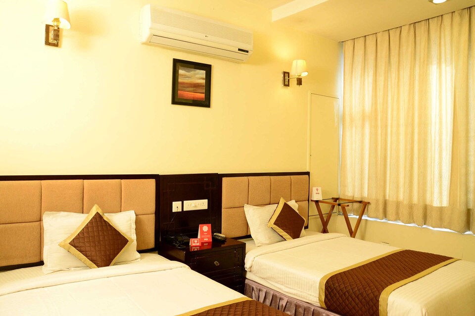 OYO 3943 Divine Boutique Hotel, Raja Park Jaipur, Jaipur